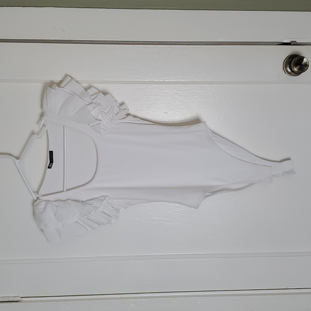 Ruffled white bodysuit by Zara size Large